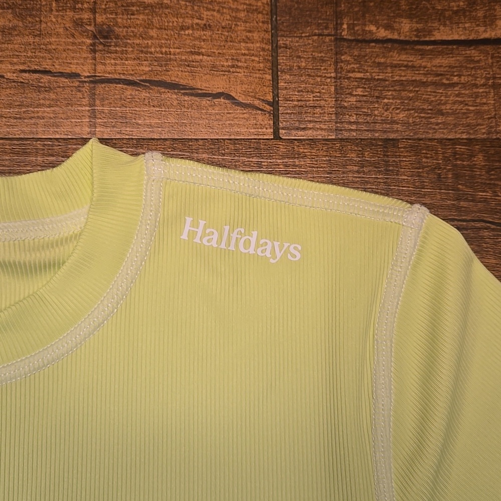 Halfdays Mollie Performance T-Shirt Lime Green Pistachio Ribbed Knit Athleisure - Picture 4 of 7